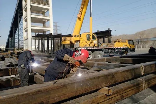 項目建設|聖雄能源水泥廠預熱器電梯安裝項目施工進行時_騰訊新聞