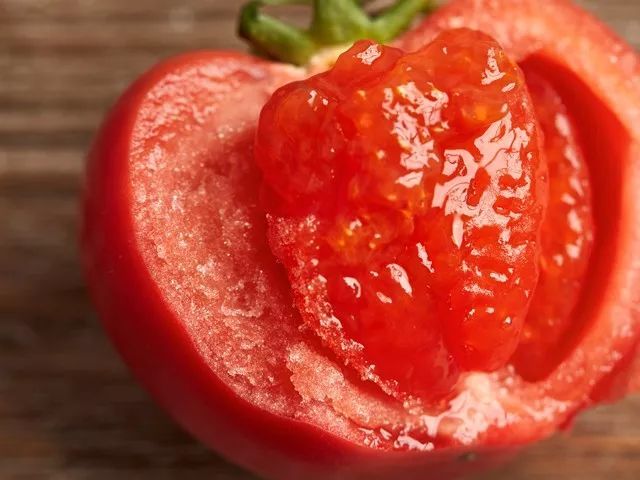 使用催熟剂的"番茄"怎么辨认?牢记这4个特征,远离激素西红柿