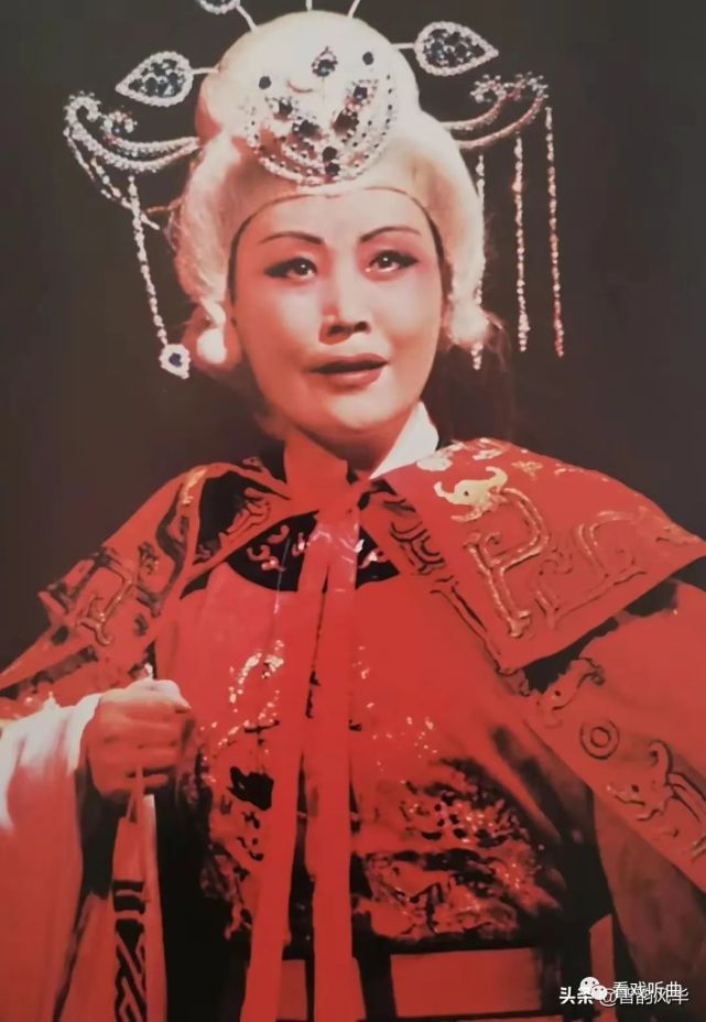 "上党梆子是一种传统艺术,但也需要创新.演员不仅要唱戏,更要唱情.