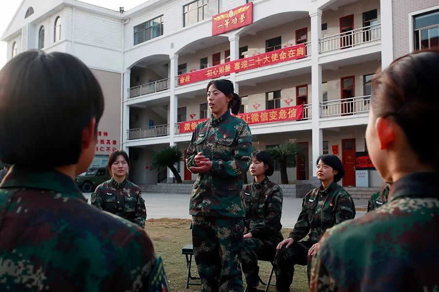 学习两会精神，他们在入脑入心上下功夫