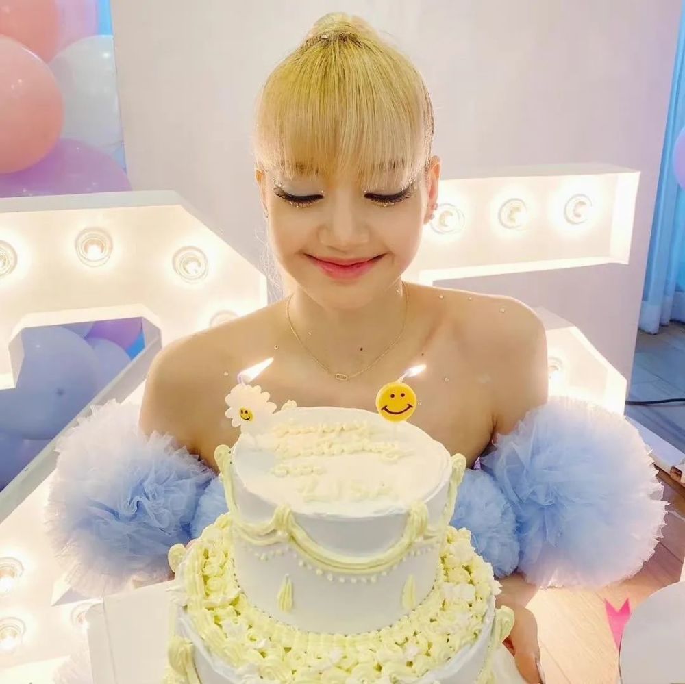 lisa的25岁生日庆生照_腾讯新闻