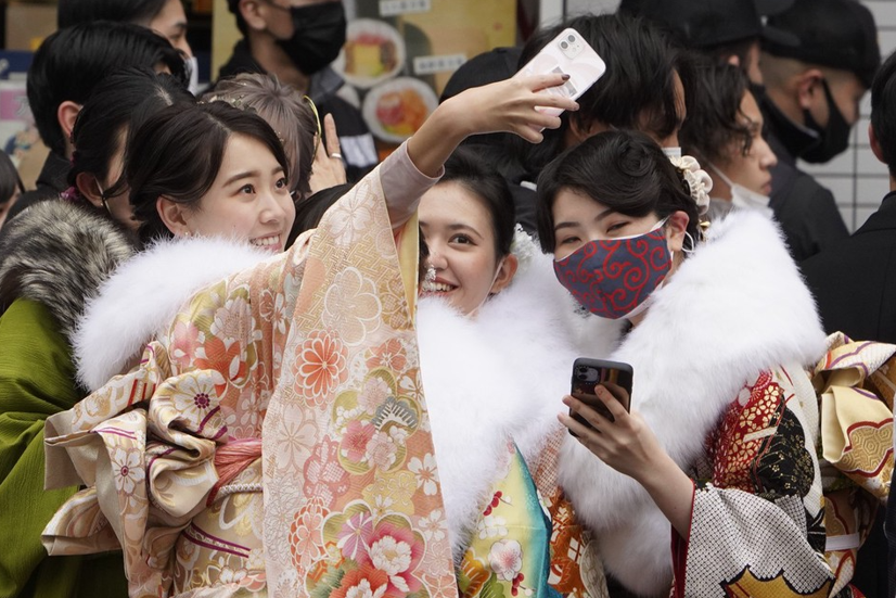 日本将成人年龄由20岁下调至18岁时隔146年首次变更八十年代初中语文课本目录