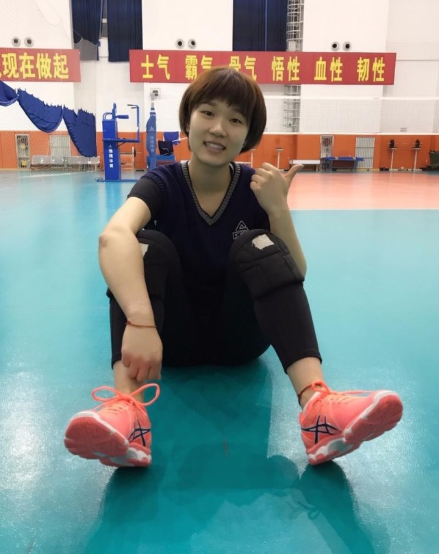 王梦洁的故事:躲一传,被网暴,如今割双眼皮,形象大变无人识