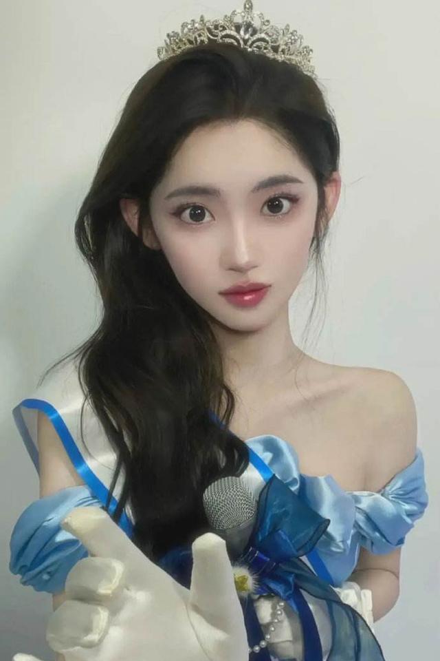 变性网红李由晒精灵耳差点与韩安冉结婚网友整得挺成功