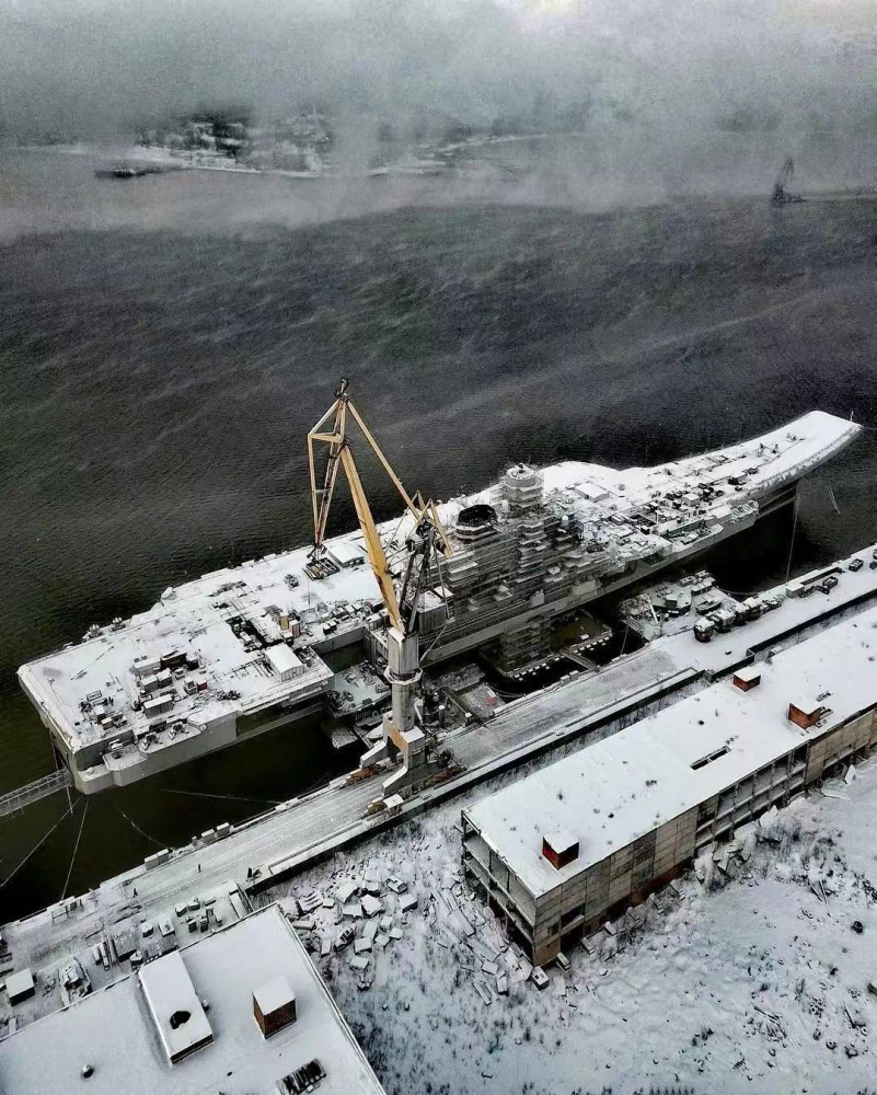 俄罗斯到底需不需要航母库兹涅佐夫号躺平4年修好也用处不大