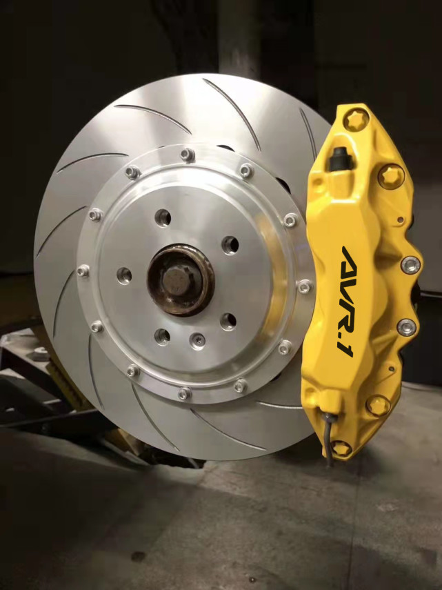 大众凌渡升级大六活塞刹车卡钳