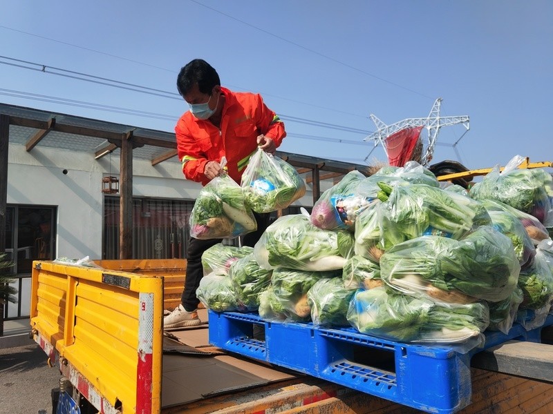 上海开启新一轮区域核酸筛查后，如何买到新鲜蔬菜？记者进行实测“山东”舰飞行甲板出现事故