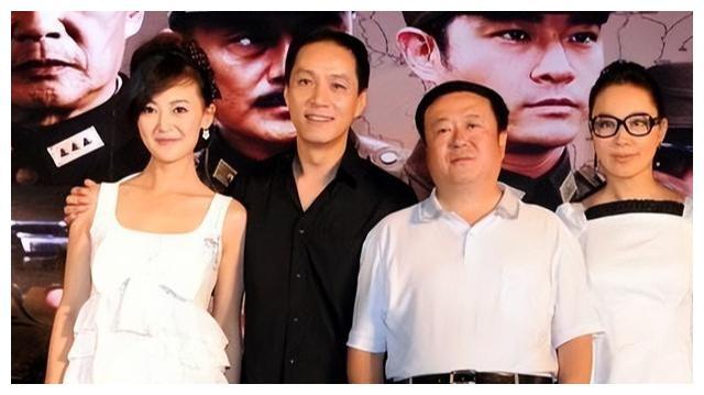著名导演尤小刚:结过3次婚,每任妻子都是美女,70岁依然无子女