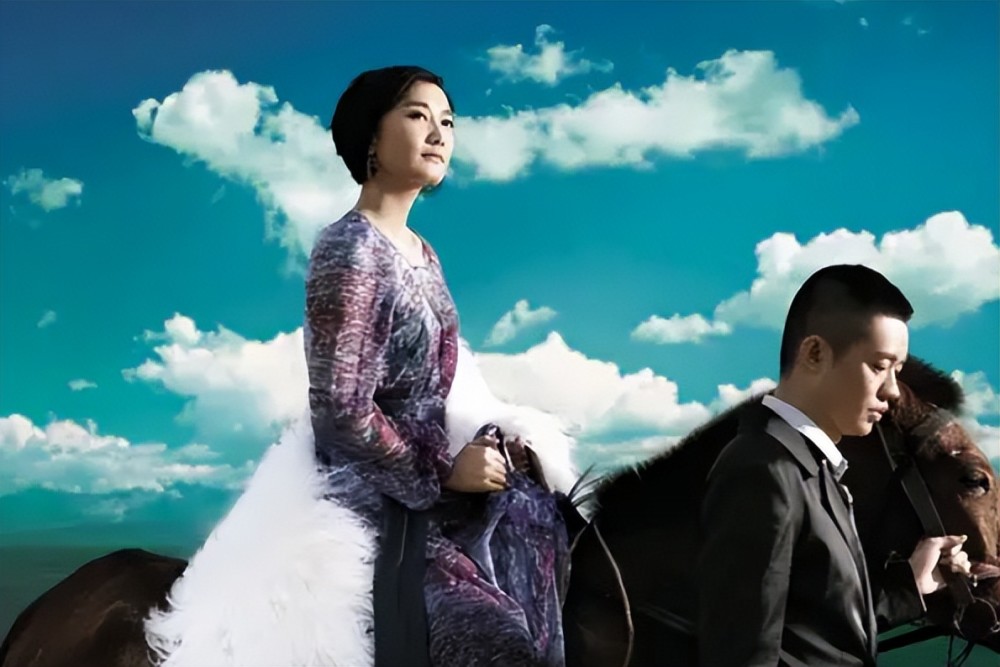 凤凰传奇 从草根到顶流 成名23年坚持五五分账 最后却没成夫妻 腾讯新闻