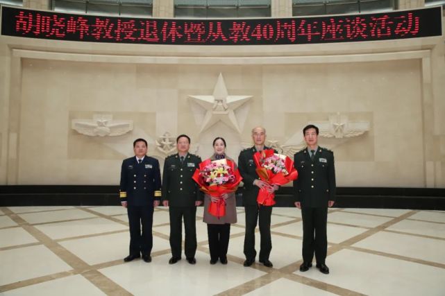 联合作战学院处处涌动着教战研战的热潮北京西郊红山口的国防大学校园