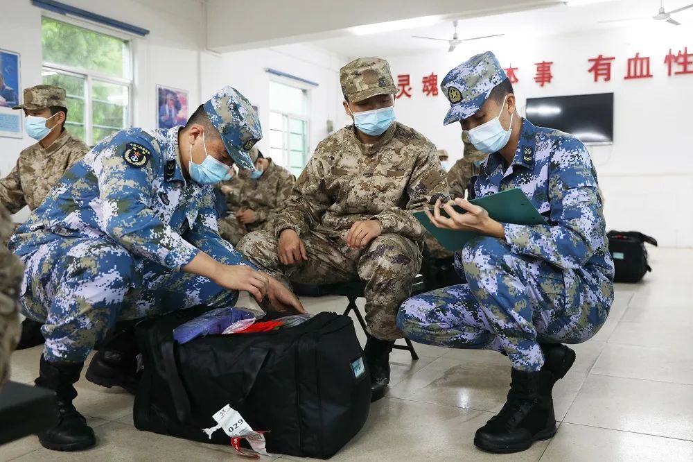 突发严重车祸！子弟兵勇救遇险群众深圳市义格知慧教育科技有限公司