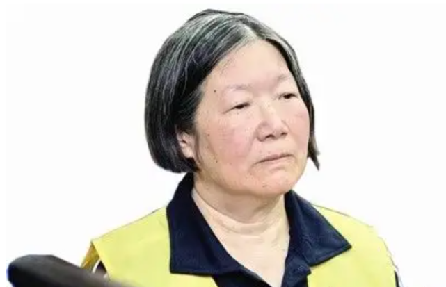 女贪官李启红落马始末借炒股敛财1983万法庭上辩称自己不懂法