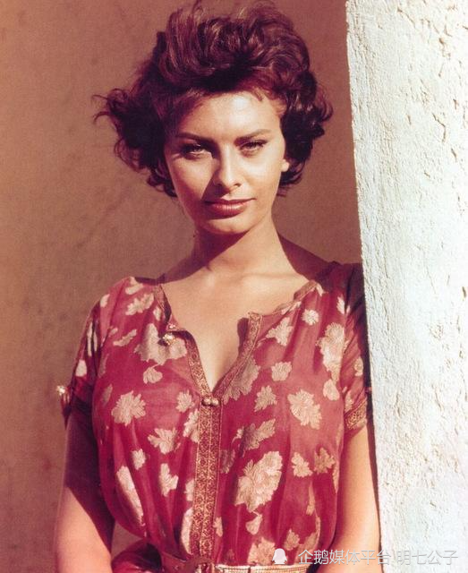 意大利史上10大最美女神莫妮卡贝鲁奇排第二你喜欢她吗