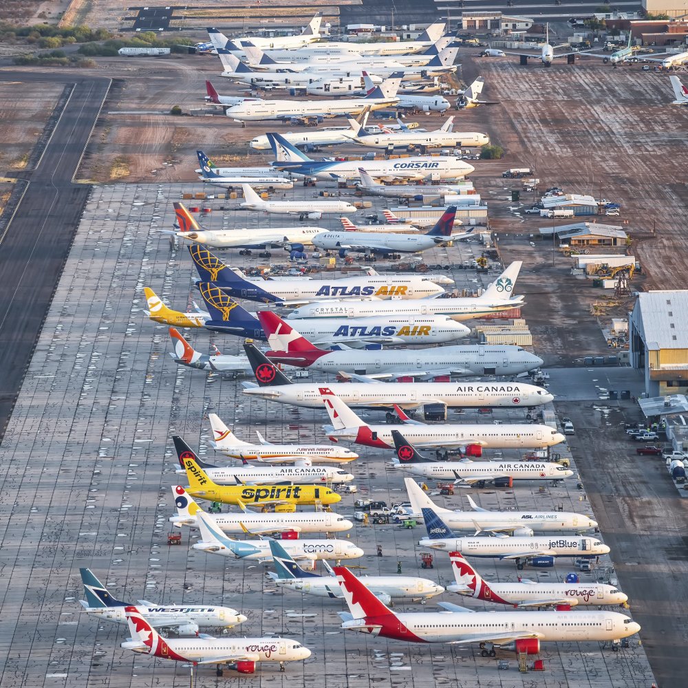 800系列,就有5075架,而前两次坠毁的737max系列,制造数量超过387架