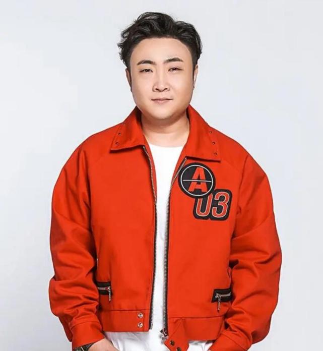 乔杉为娃庆生,老婆自曝5天5夜生下大女儿,父女三人共用一张脸