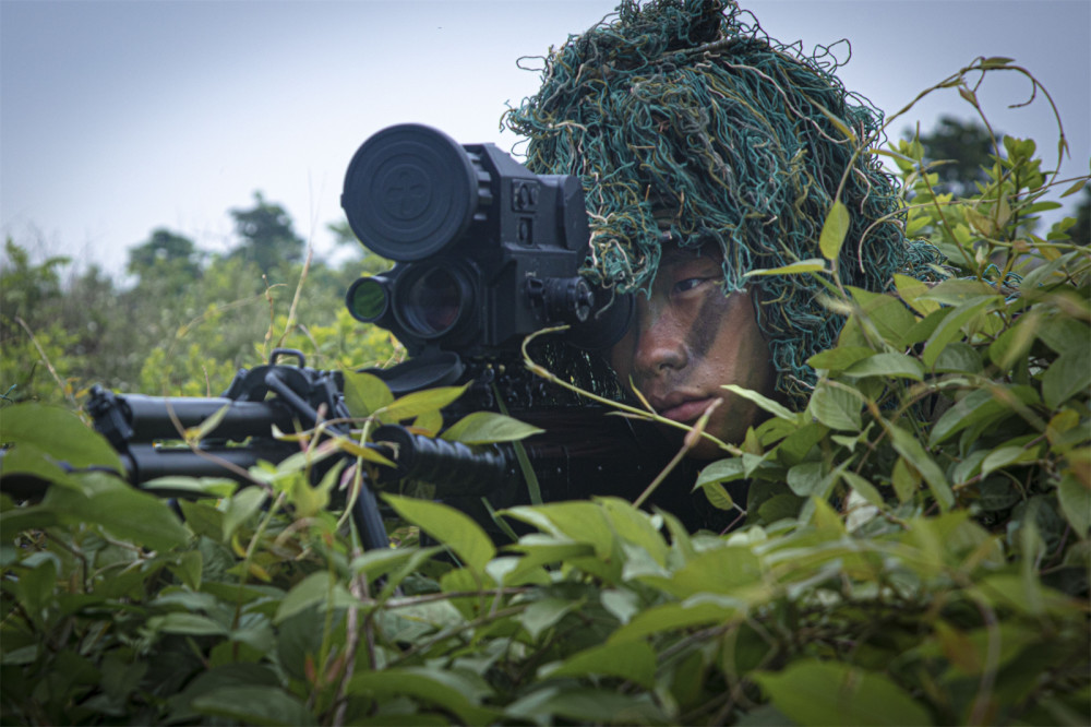 风驰电掣,侦察兵出动_腾讯新闻