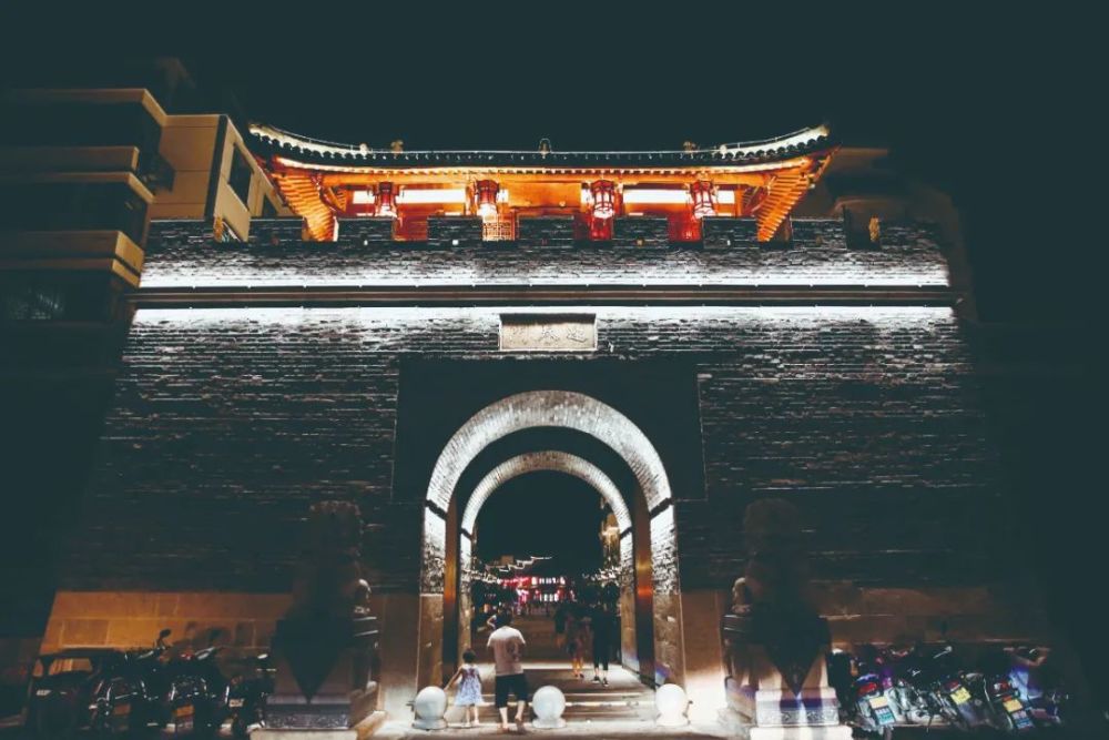 万年浦江之旅亮相亚运会交通主干线_腾讯新闻