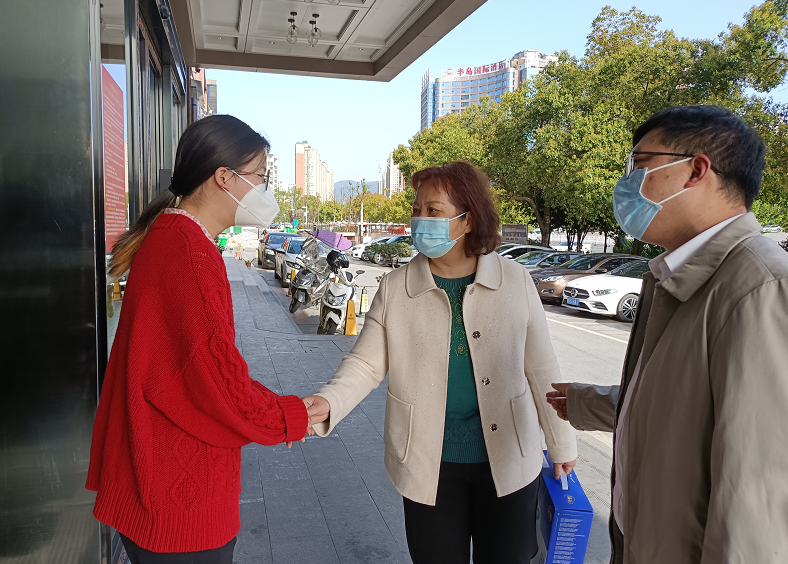 眼科医院周舰,张子夜,舒英,麻阳爱尔眼科医院邓柳,向程,张纯,唐慧琳