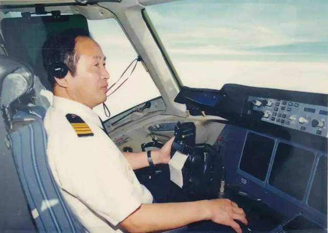 回顾东航虹桥机场迫降事件机长倪介祥完美操作137人毫发无损