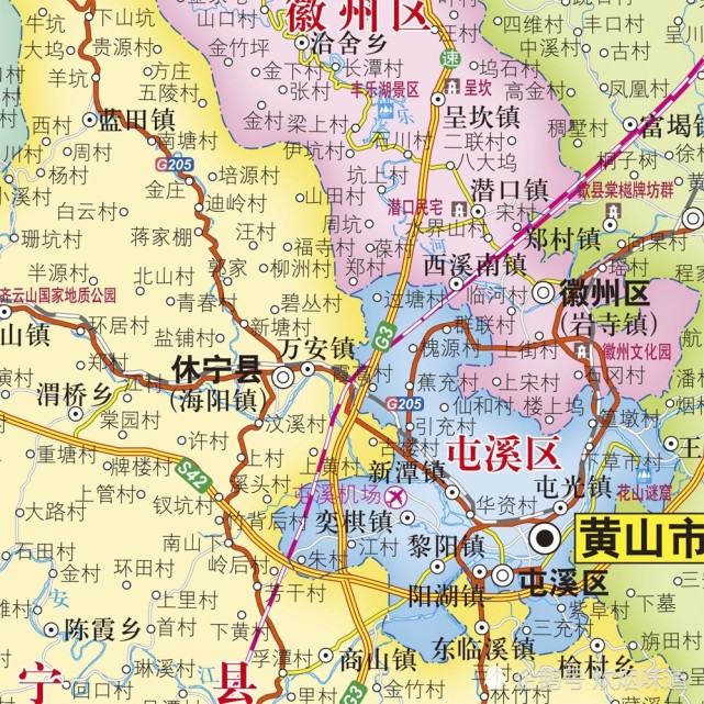 屯溪是安徽黄山市的中心城区,是两江交汇,三省通衢之地