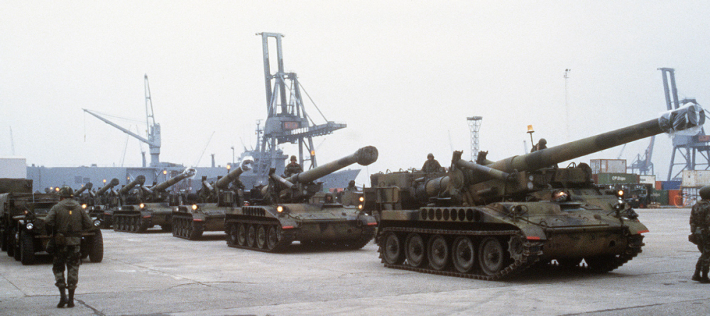 冷战怪物美国m110型203毫米榴弹炮可发射核弹的大杀器