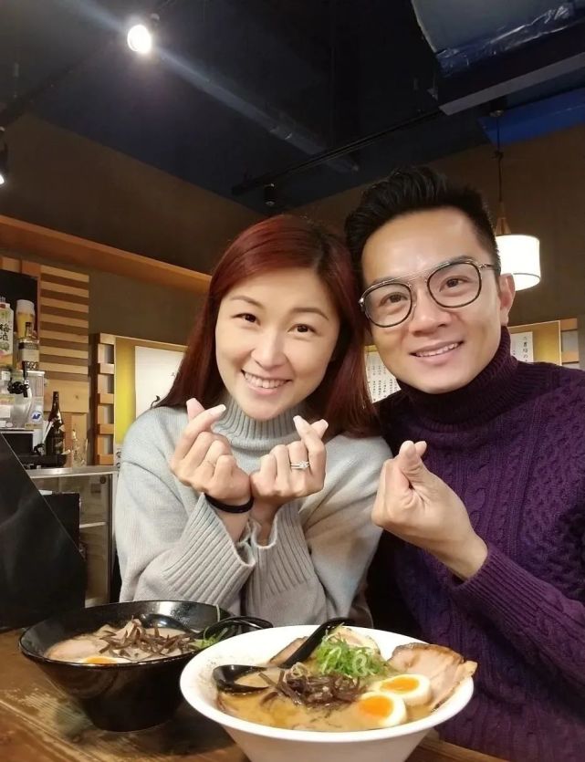 胡诺言加入《流行都市》斗富贵 与太太陈琪月赚6位数拥4千万物业 身家