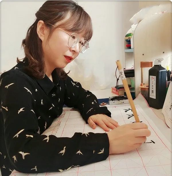 青年教师团队白子凡老师,呼和浩特市赛罕区书法家协会会员,呼和浩特