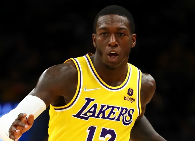 湖人休赛期引援失败!纳恩走罗尔邓老路,詹姆斯无奈,佩林卡背锅