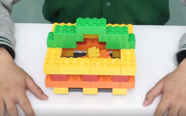 线上伴学|卡巴3岁趣味搭建课免费领取!在家也能玩转乐高课堂!