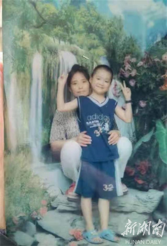 为了一句承诺，新晃姚子菊独自将侄儿抚养成人：“没有什么比亲情更重要”_腾讯新闻