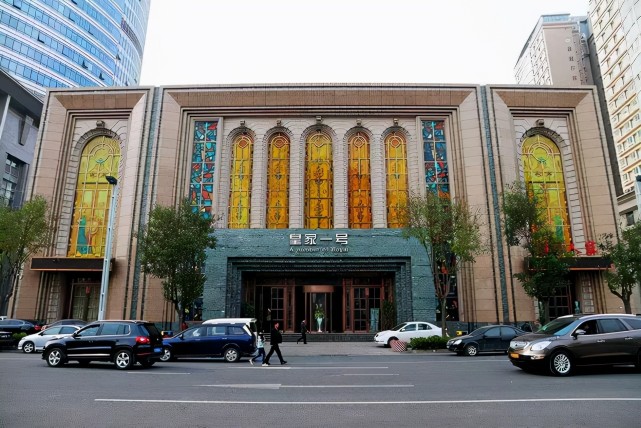 中原地区的翻版"天上人间",郑州皇家一号被查之后现在怎么样了