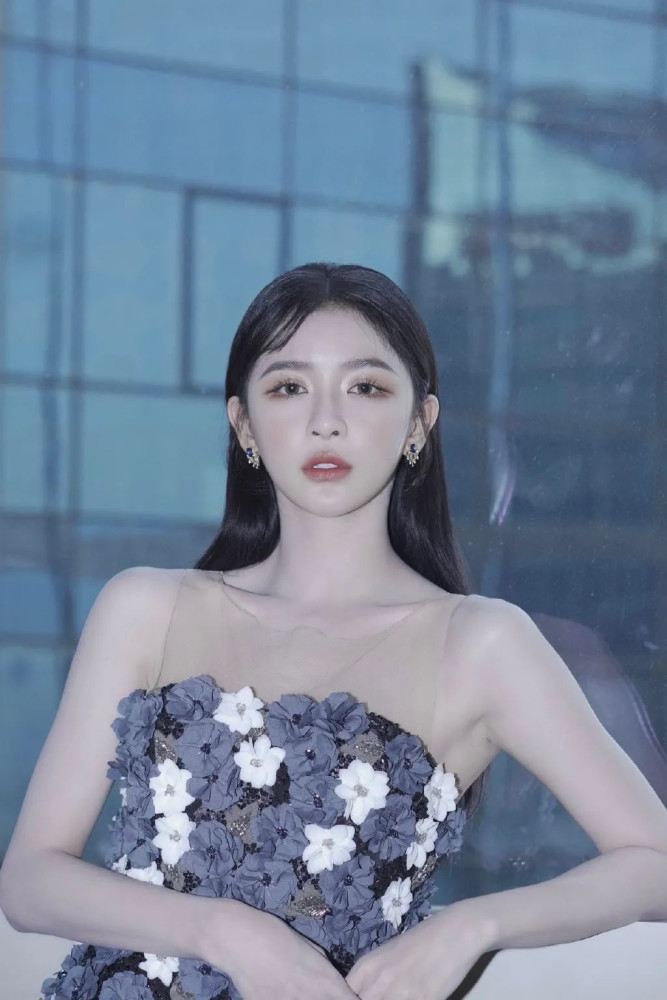 蔡卓宜笑容甜美可人的氧气女孩