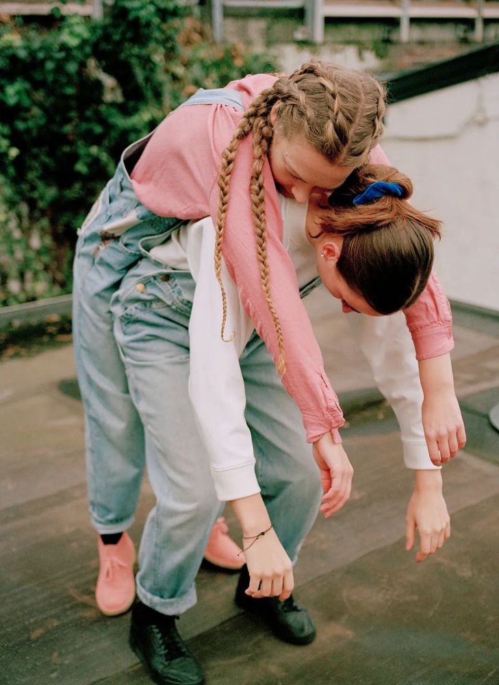 姐妹情谊的颂歌