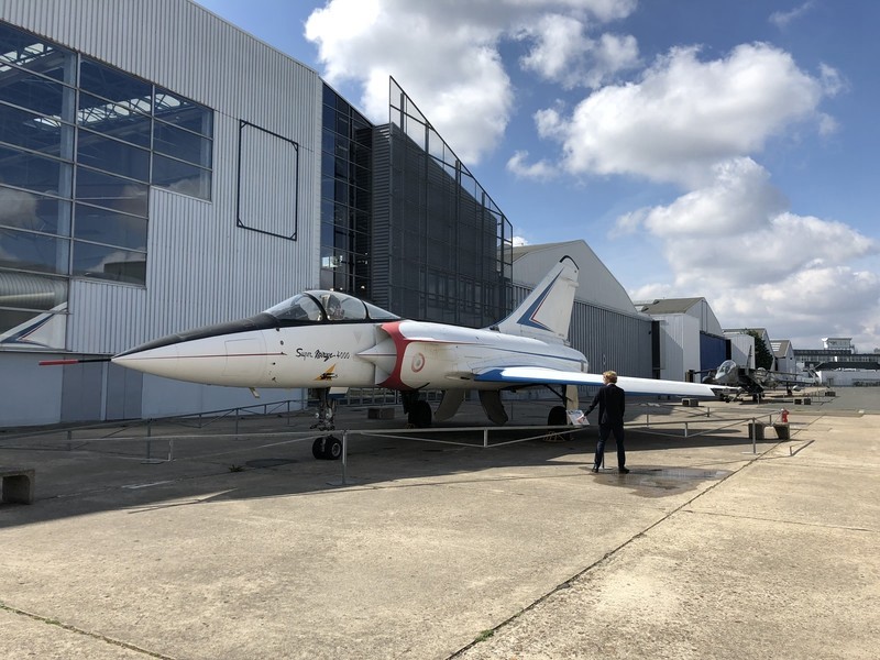 三代重歼,达索梦幻之作,幻影4000为什么一直没人购买?_腾讯新闻