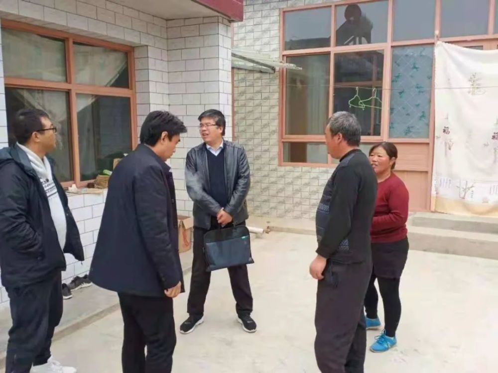 平凡人的平凡事记平安中国建设先进个人静宁县李店镇党委书记戴康