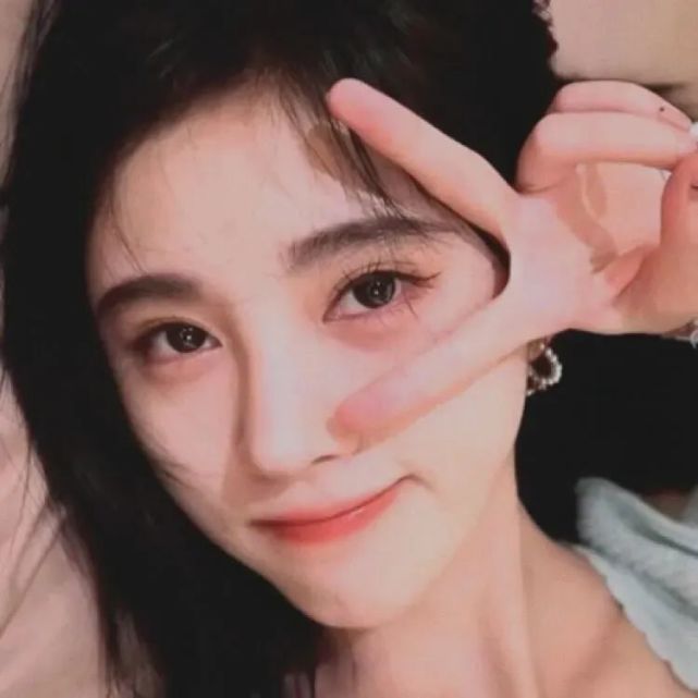 女生头像鞠婧祎