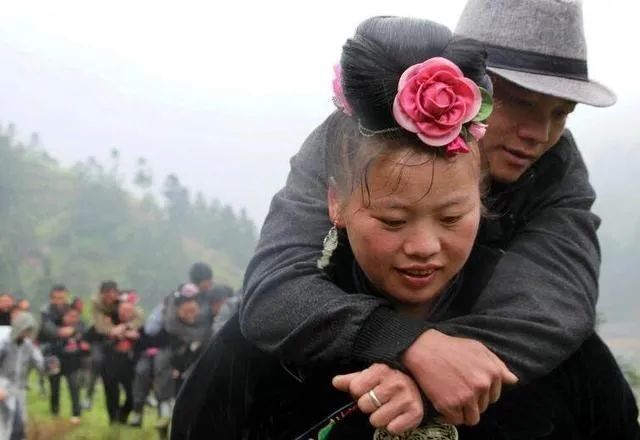 在老挝苗族的抢婚习俗与中国一脉相传