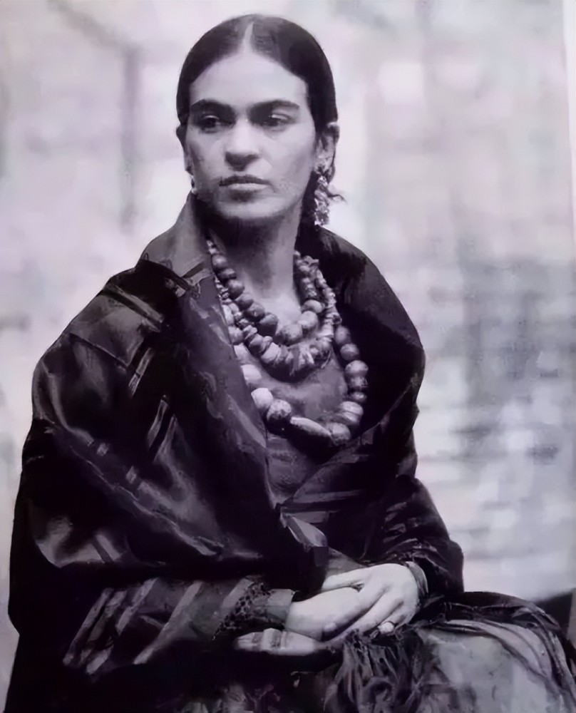 弗里达卡罗一个特别的女人