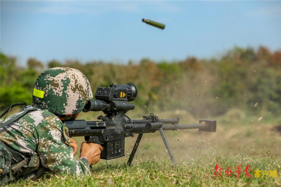 实弹射击单兵火箭筒实弹射击命中靶板(解放军报客户端·中国军号出品)