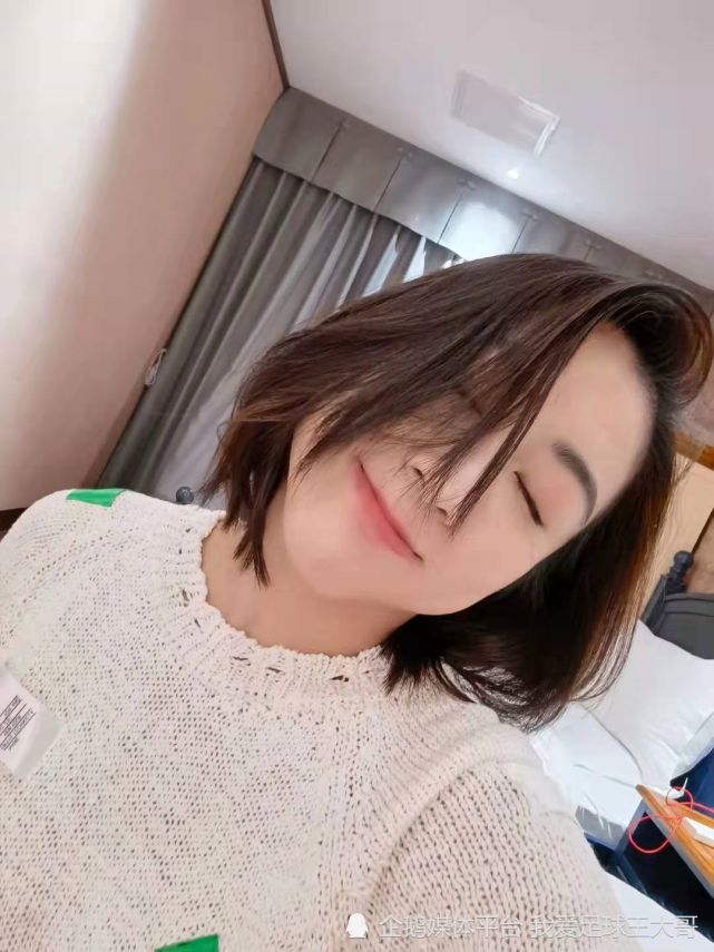 隋文静晒艺术流美照,冰场拍照10小时冻坏了!