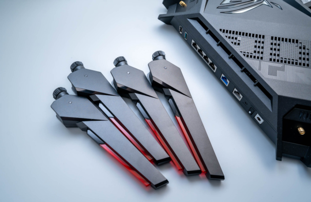 双2.5G神器： ROG GT-AX6000 电竞路由开箱体验