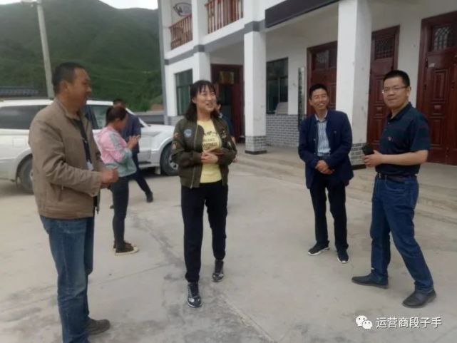 孙岩成长于甘肃电信,此前担任甘肃电信公众客户部经理,2013年升任甘肃