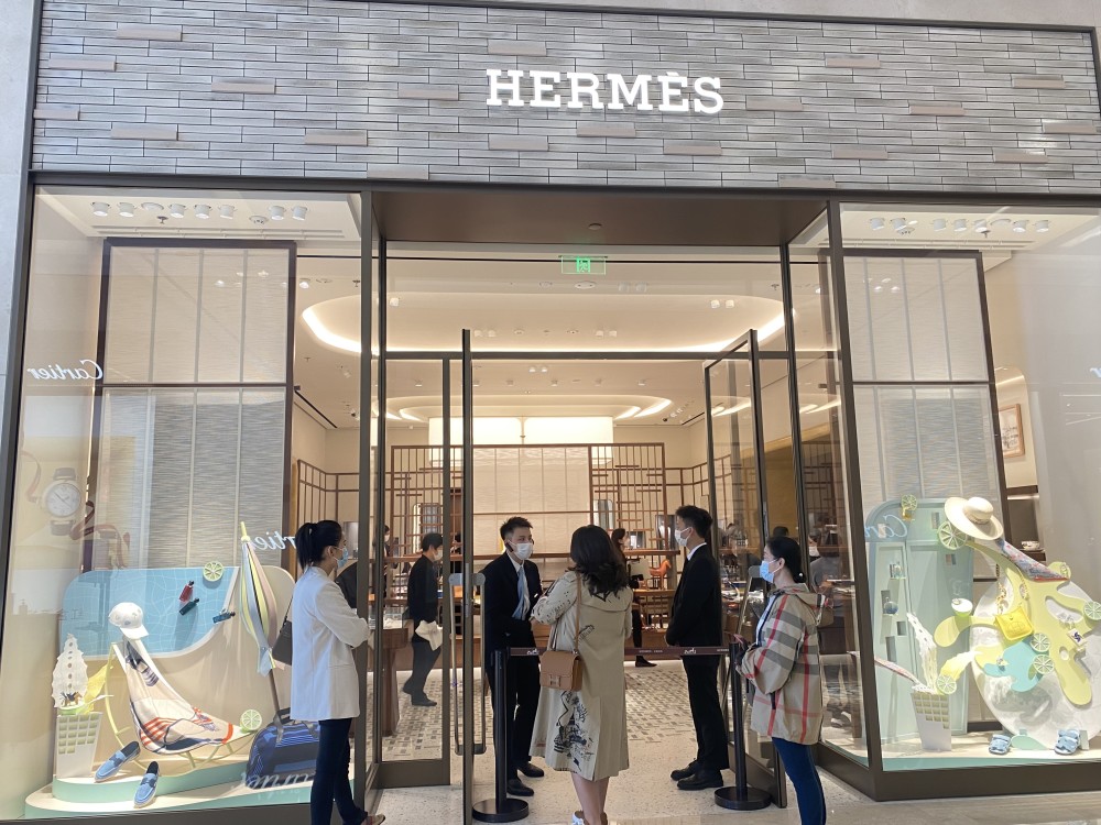 爱马仕,lv,gucci等多个奢侈品牌落地郑州,到底"样中"了郑州啥?