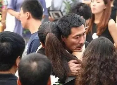 离婚9年后张子健痛哭流涕如果时光可以重来我一定不会放手