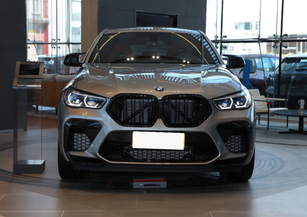 这才是宝马 灵魂 Suv 4 4t爆发600马力 豪华运动 配激光大灯 腾讯新闻