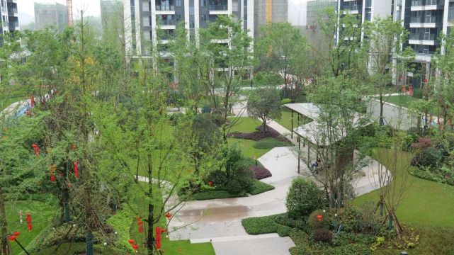 自贡首批交房即交证试点项目|绿地·新里城迎来首批次盛大交付