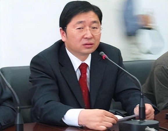 义乌首富翁荣金打造国内袜子生产龙头企业今身家高达22亿