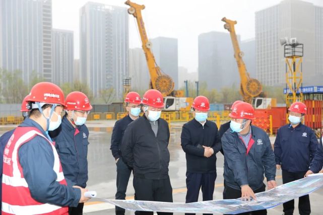 【聚焦一线】中铁发展投资有限公司总经理舒畅到济南地铁6号线检查