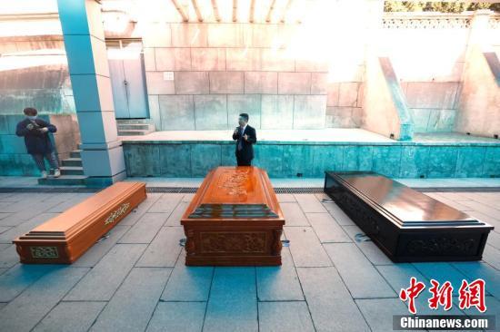 北京八宝山殡仪馆举办开放日活动