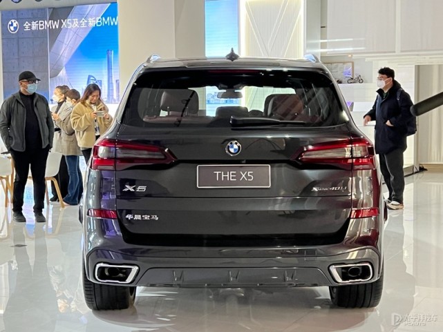 华晨宝马x5长轴版正式上市 售价60.5-77.5万